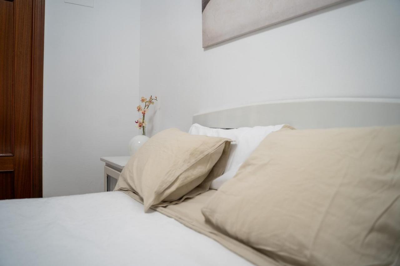 Appartamento Bonito Piso En San Ildefonso - Centro Jaén Esterno foto